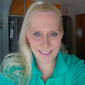 Meet your Posher, Deb